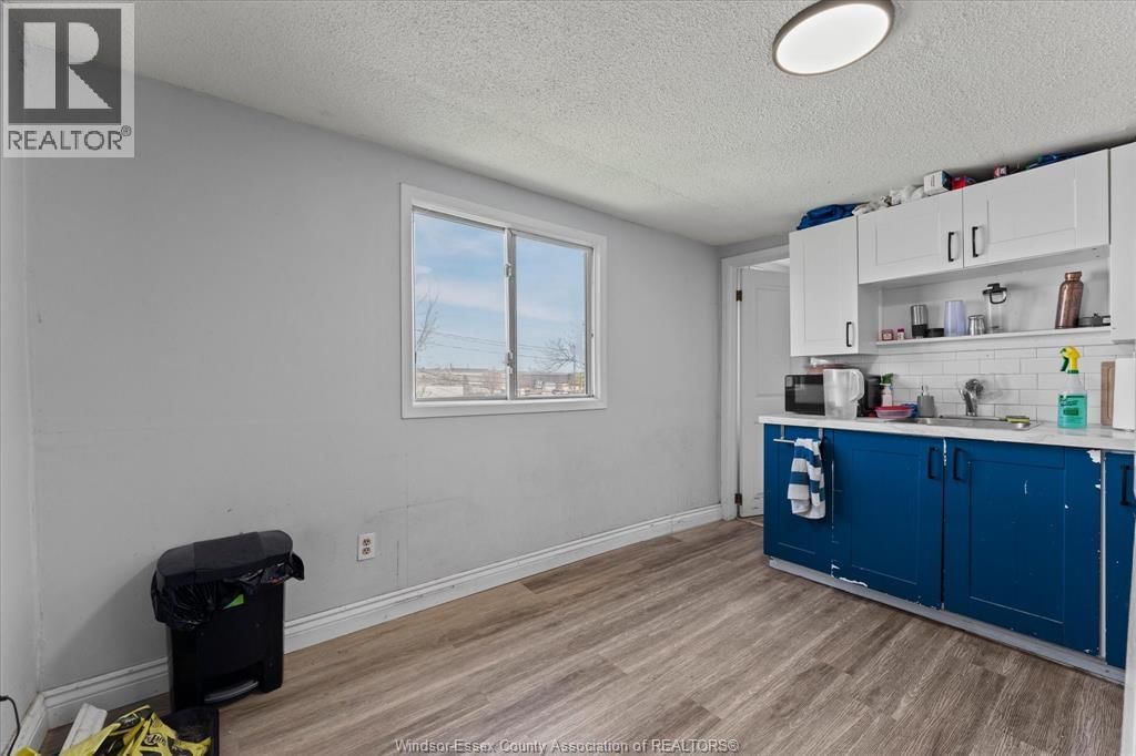 1210-1212 MONMOUTH Image 30