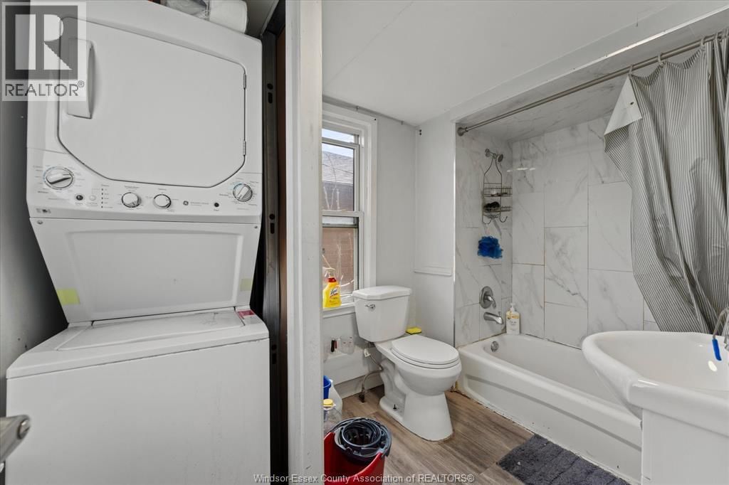 1210-1212 MONMOUTH Image 33