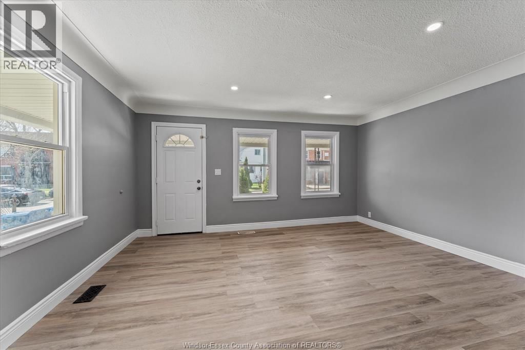 1210-1212 MONMOUTH Image 8