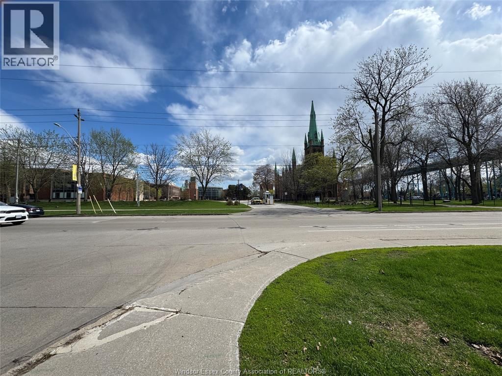 290 VISTA PLACE Image 15