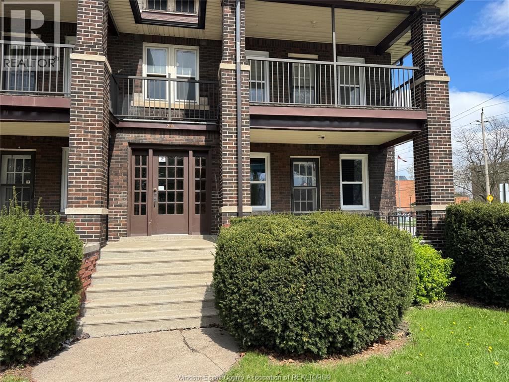 290 VISTA PLACE Image 3