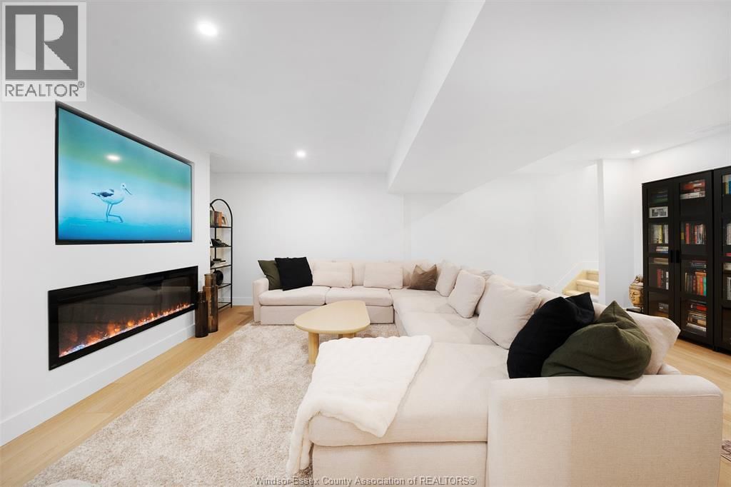 452 BRUNMAR CRESCENT Image 30