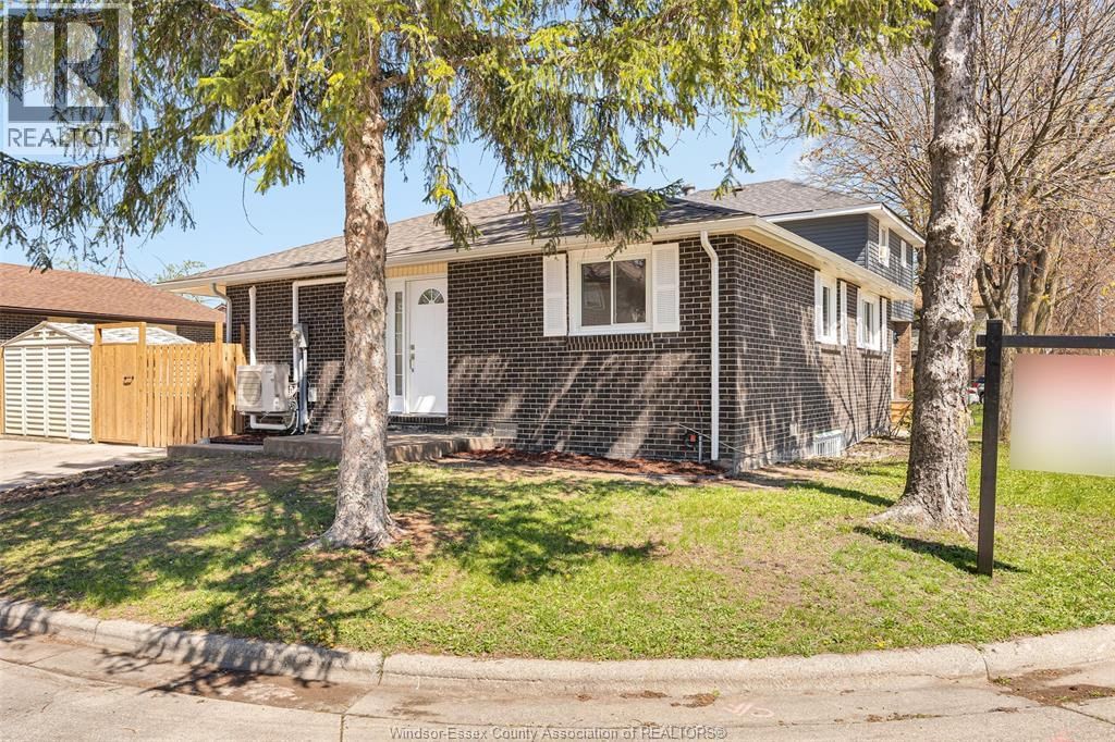 1430 BAYSWATER Image 1