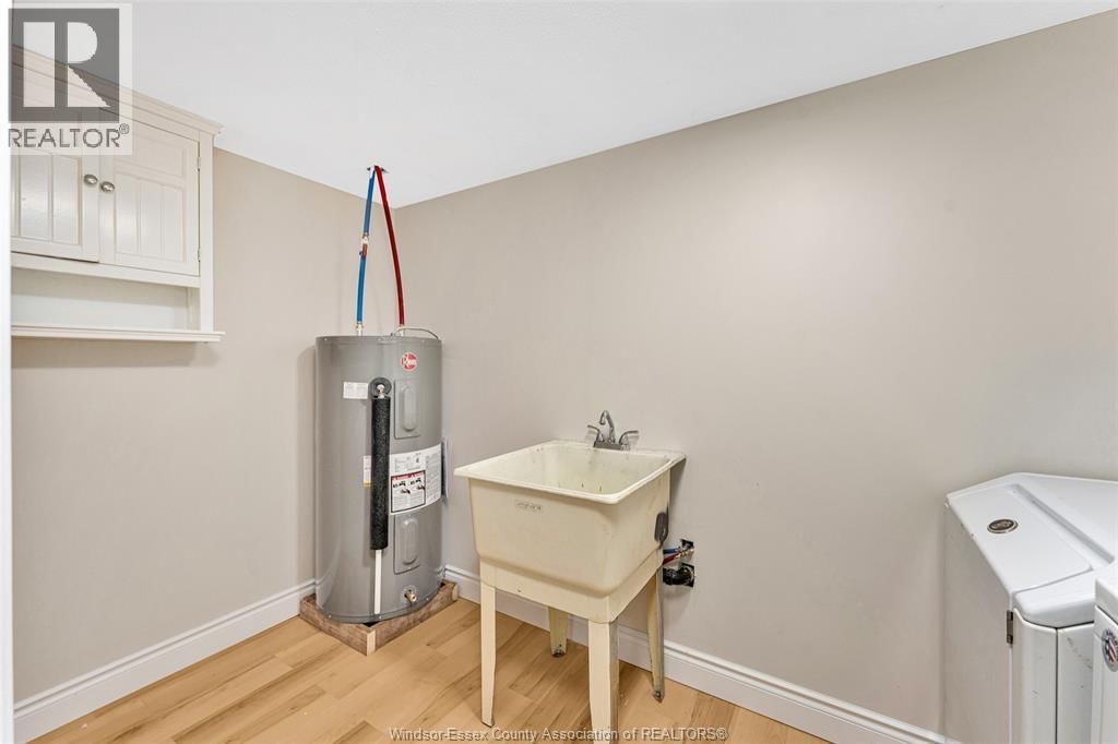 1430 BAYSWATER Image 19