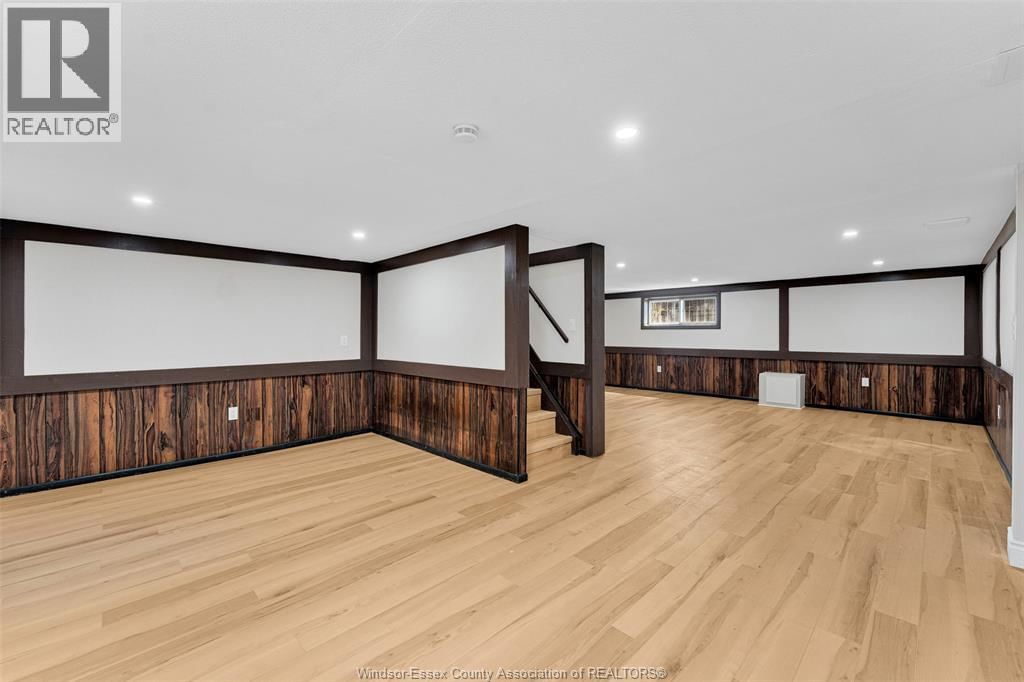 1430 BAYSWATER Image 23