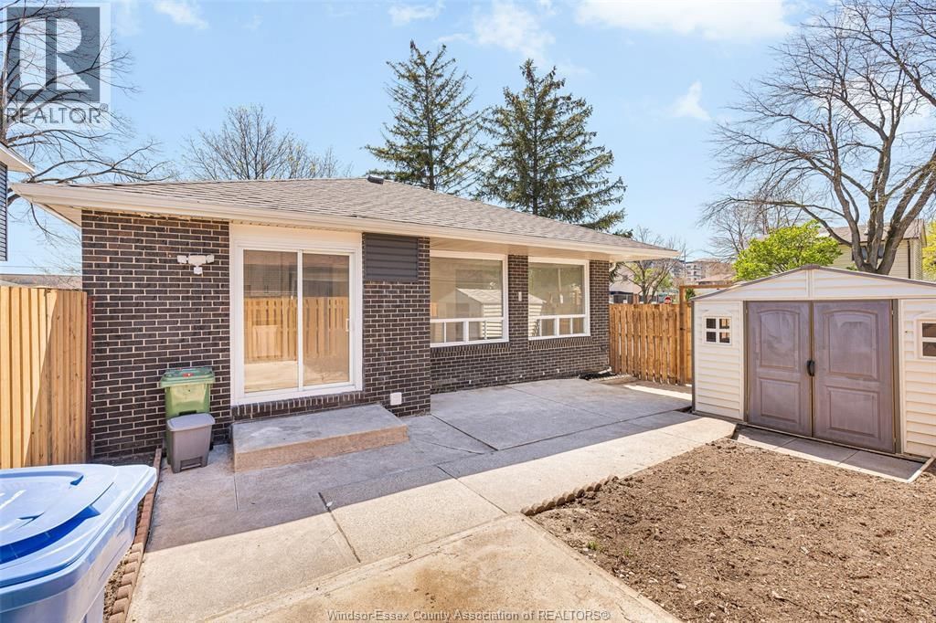 1430 BAYSWATER Image 31