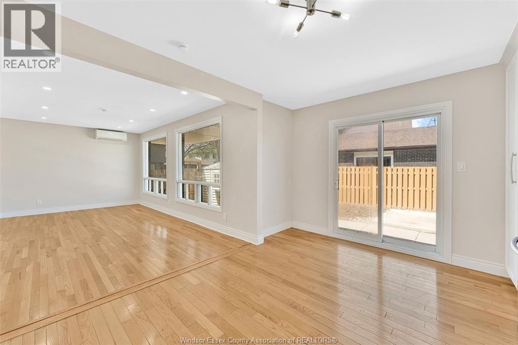 1430 BAYSWATER Image 7