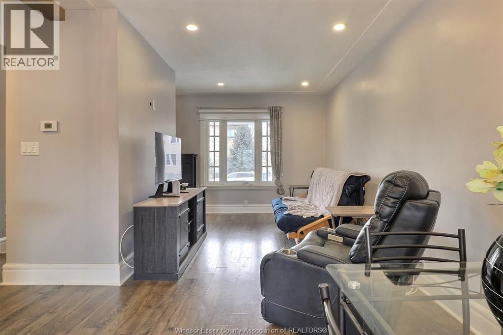 883 PILLETTE Image 11