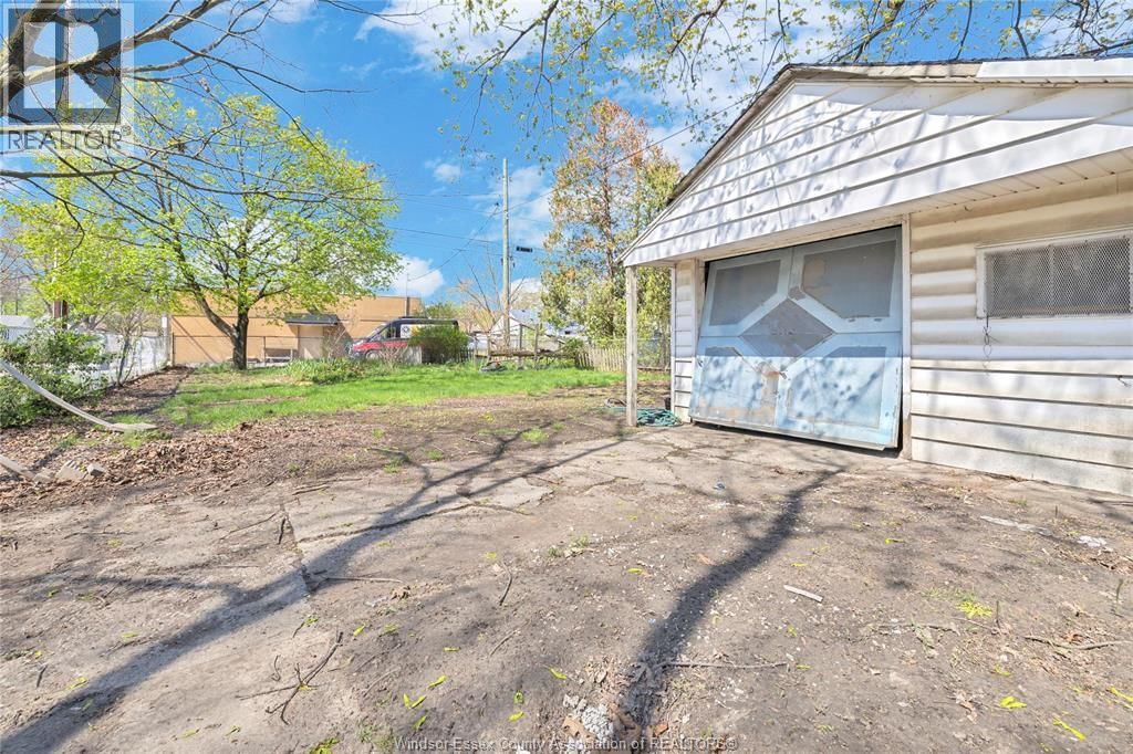 1795 AUBIN ROAD Image 21