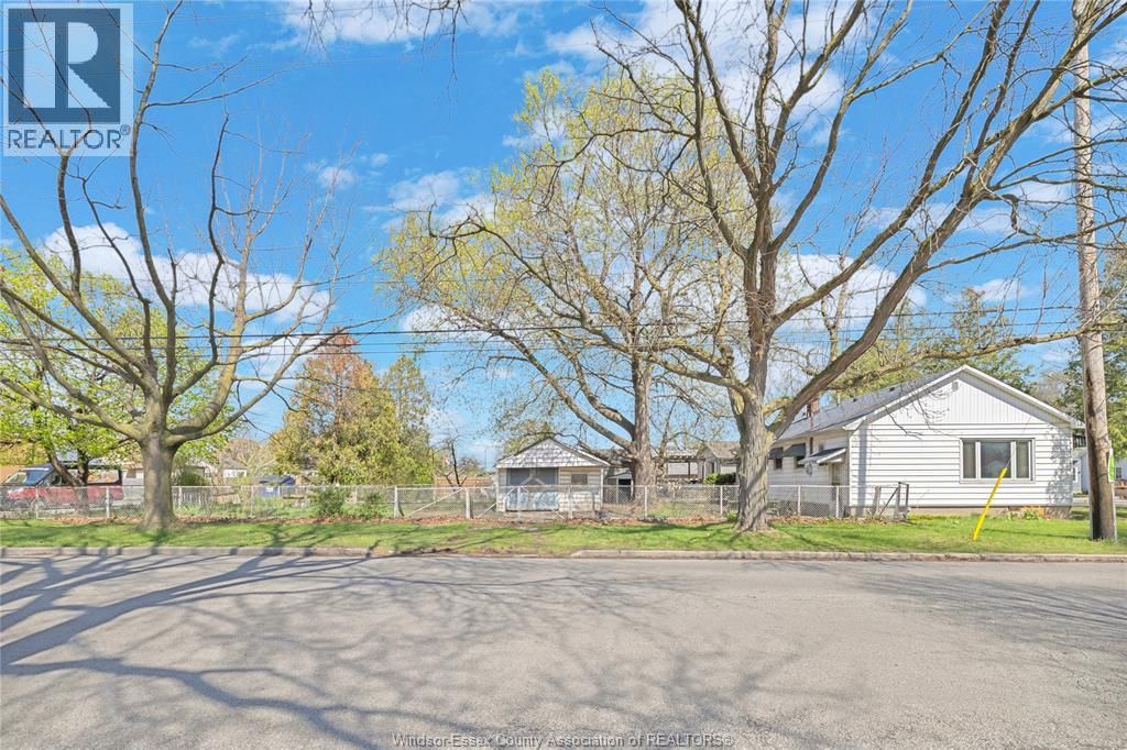 1795 AUBIN ROAD Image 24