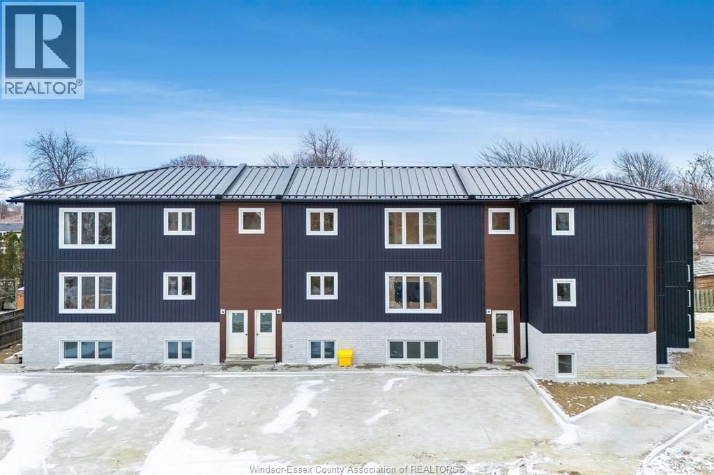 4 - 4 BRUCE AVENUE Image 1