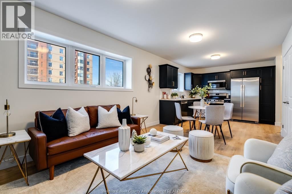 4 - 4 BRUCE AVENUE Image 14