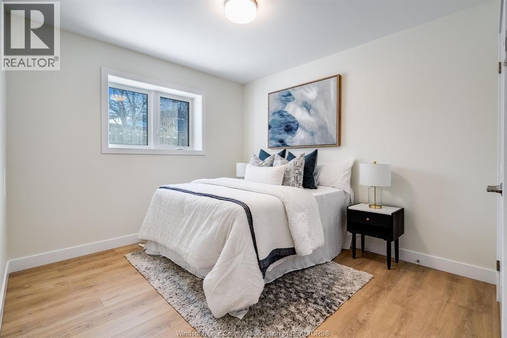 4 - 4 BRUCE AVENUE Image 16