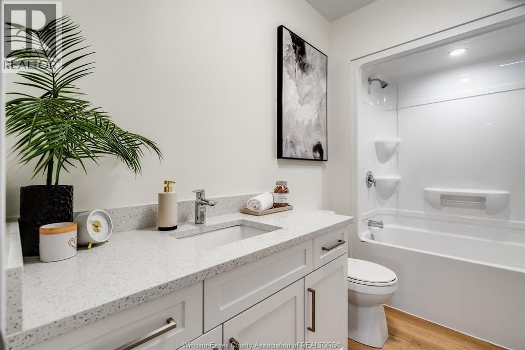 4 - 4 BRUCE AVENUE Image 19