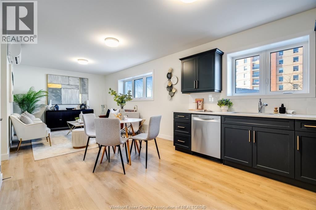 4 - 4 BRUCE AVENUE Image 2