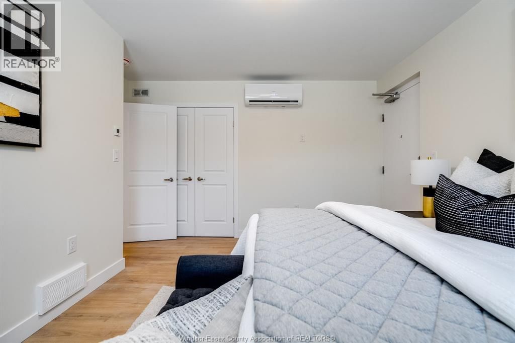 4 - 4 BRUCE AVENUE Image 23