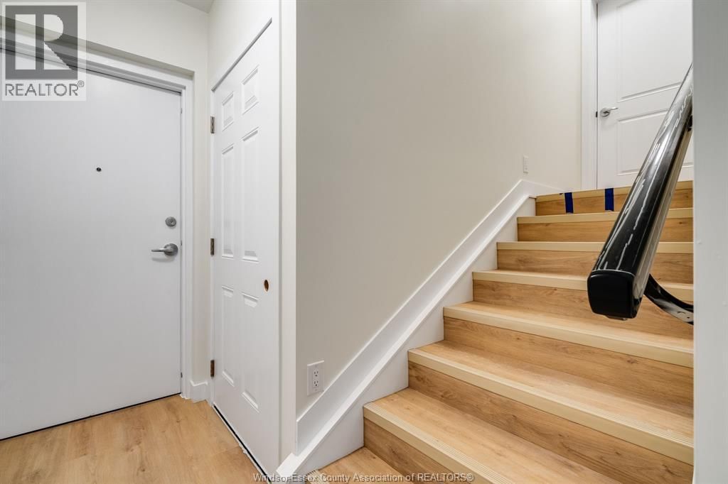 4 - 4 BRUCE AVENUE Image 24