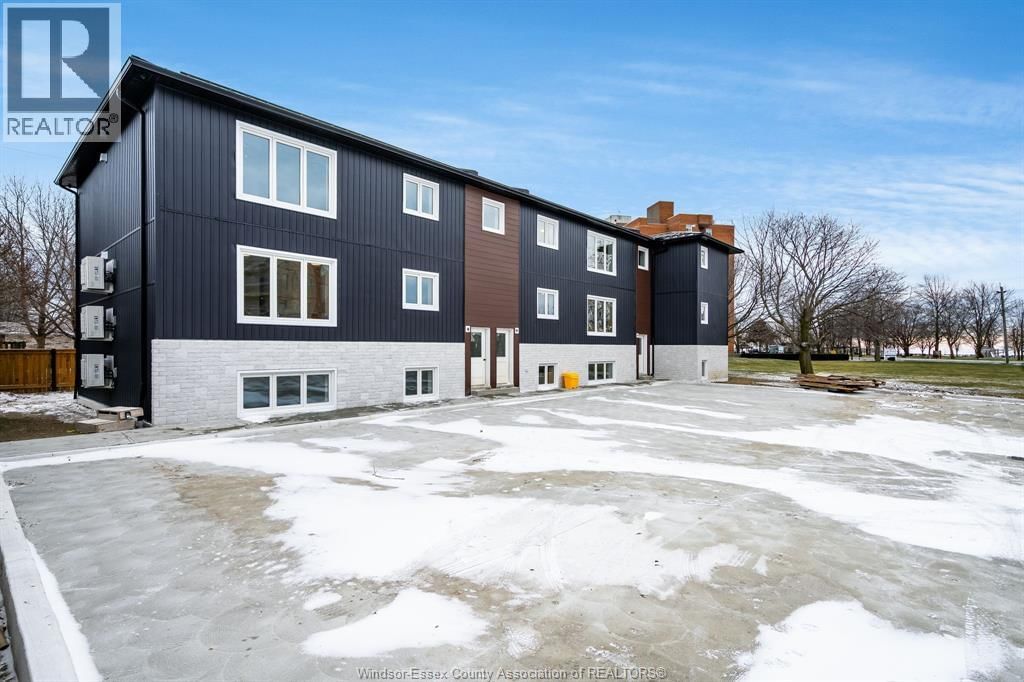 4 - 4 BRUCE AVENUE Image 27