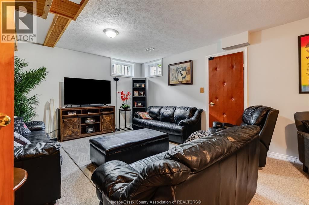 45 ORANGEWOOD BOULEVARD Image 37