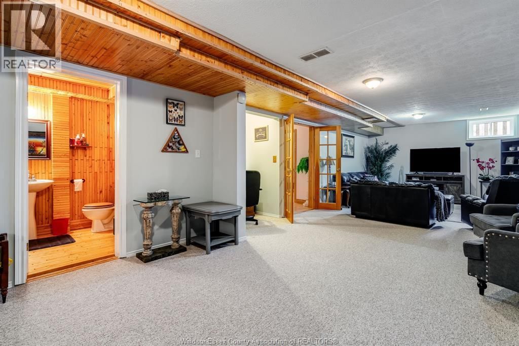 45 ORANGEWOOD BOULEVARD Image 39