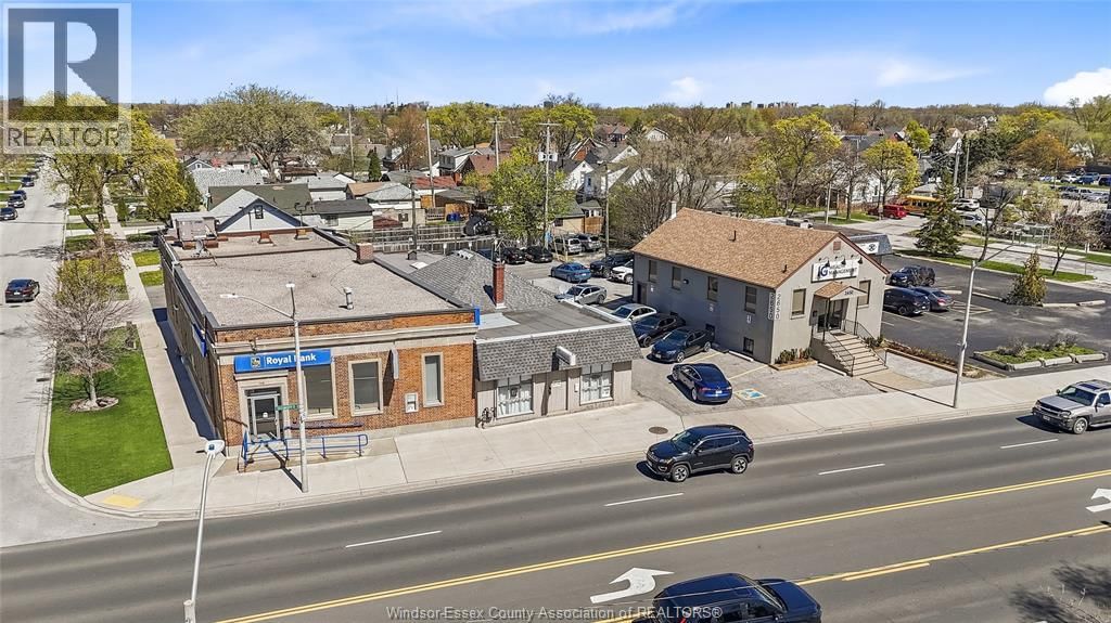 2628 TECUMSEH ROAD EAST Image 15