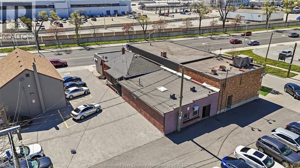 2628 TECUMSEH ROAD EAST Image 3