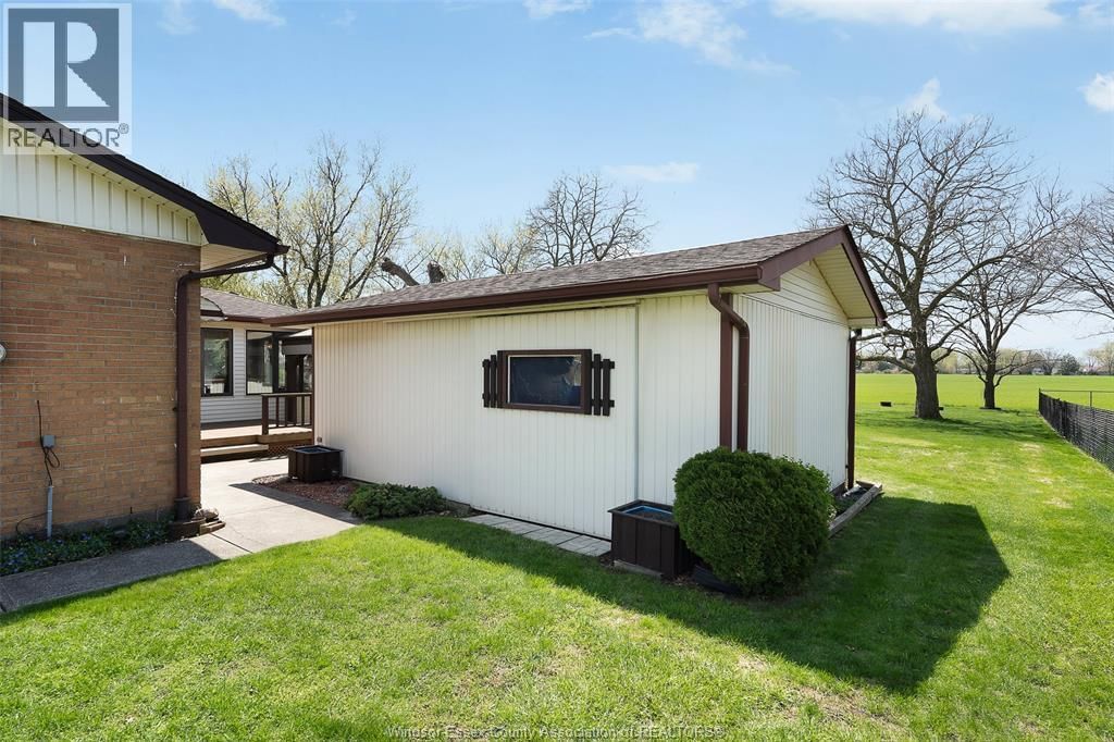 4675 HURON CHURCH LINE Image 29