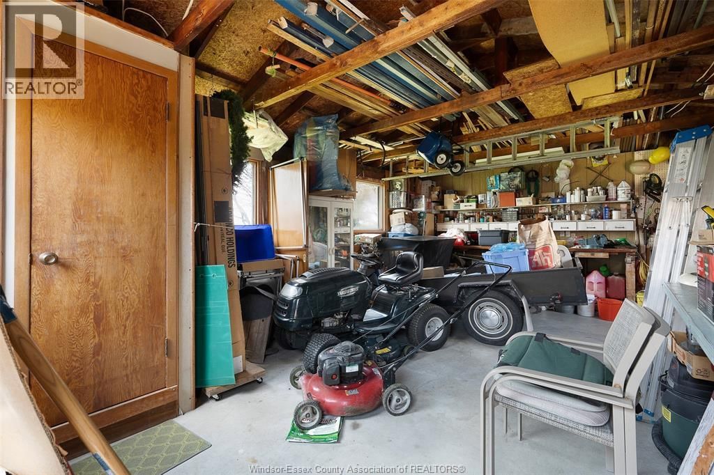 4675 HURON CHURCH LINE Image 30