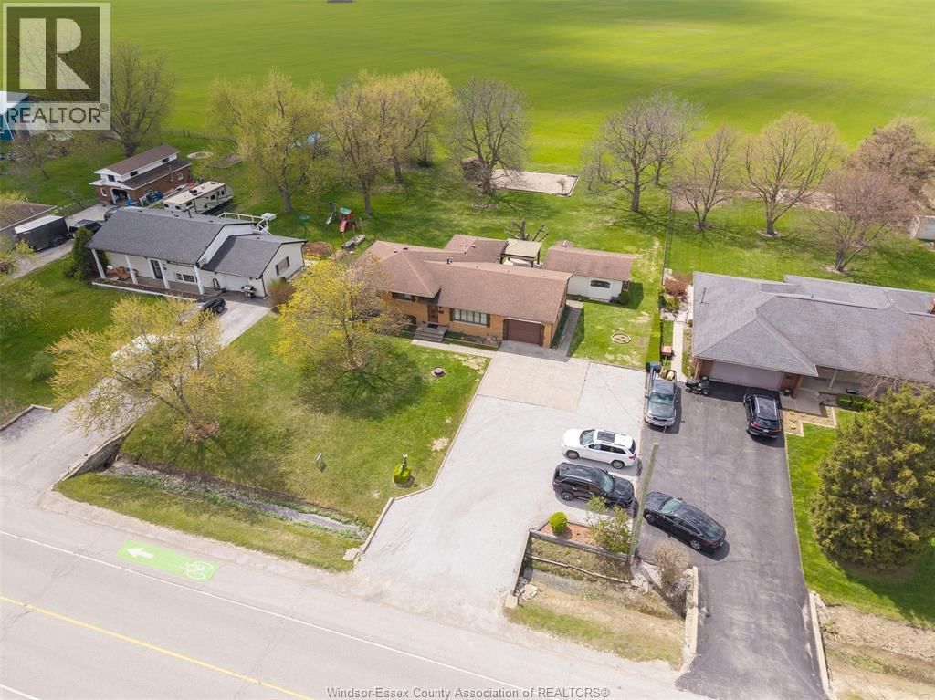 4675 HURON CHURCH LINE Image 36