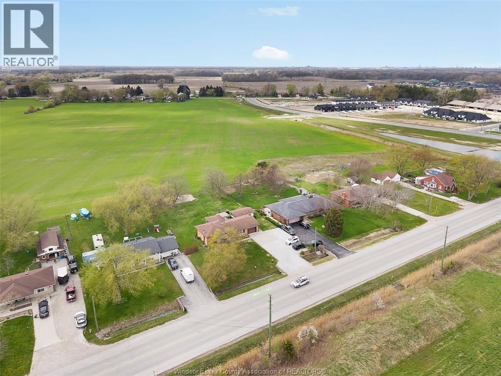 4675 HURON CHURCH LINE Image 38