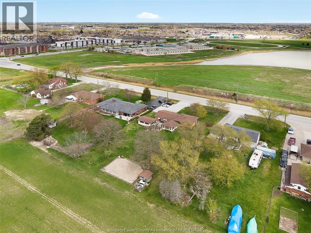 4675 HURON CHURCH LINE Image 40