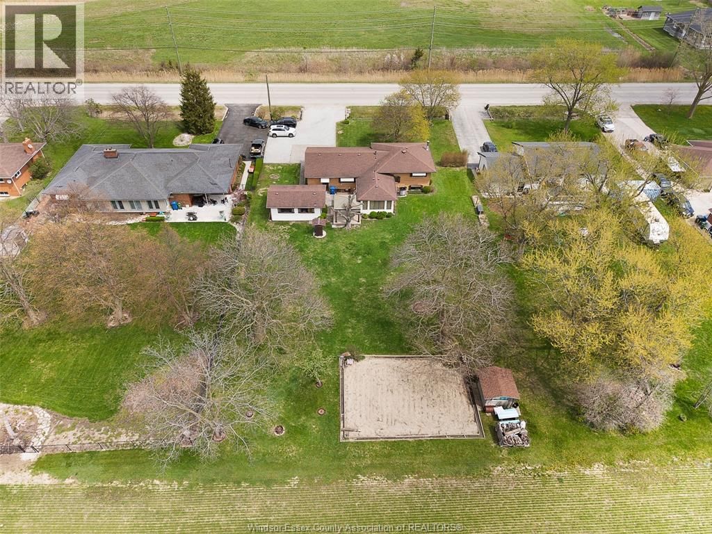 4675 HURON CHURCH LINE Image 41