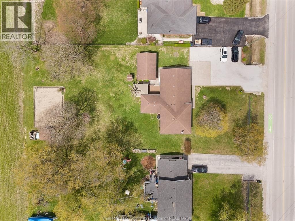 4675 HURON CHURCH LINE Image 42