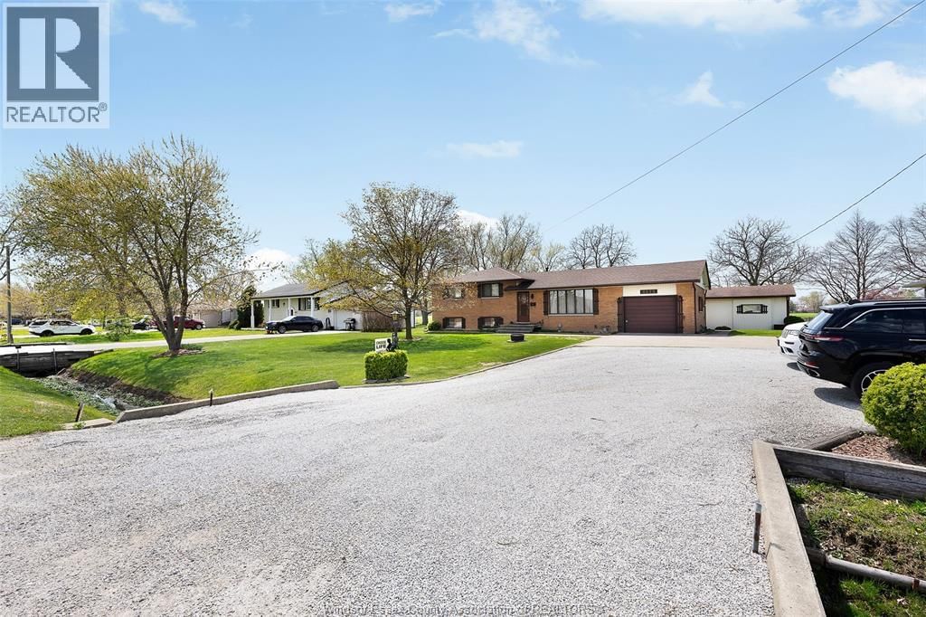 4675 HURON CHURCH LINE Image 43