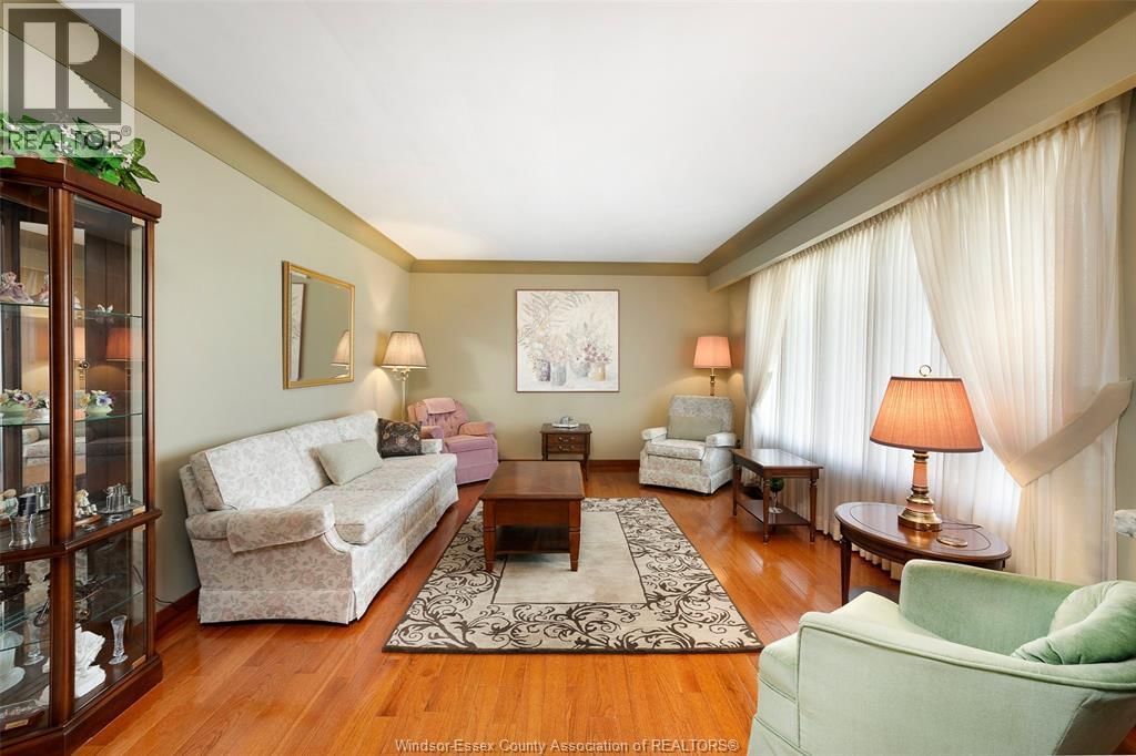 4675 HURON CHURCH LINE Image 5