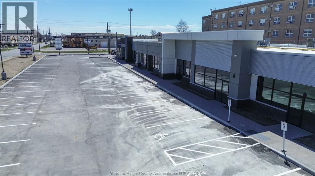 2385 CENTRAL AVENUE Image 4