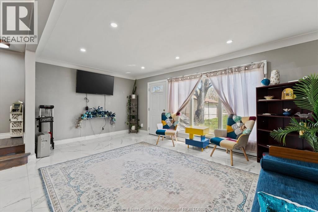 119 - 1858 EAST GATE ESTATES Image 8