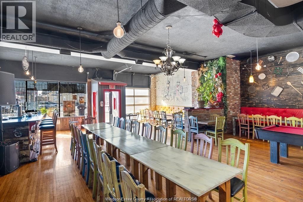 914 ERIE STREET EAST Image 12