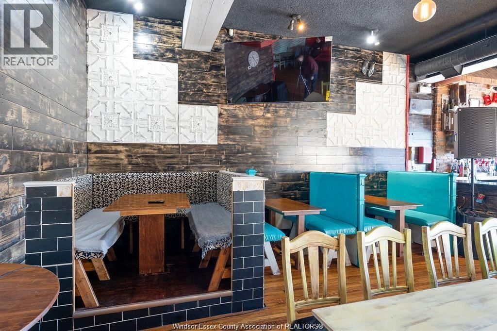 914 ERIE STREET EAST Image 13