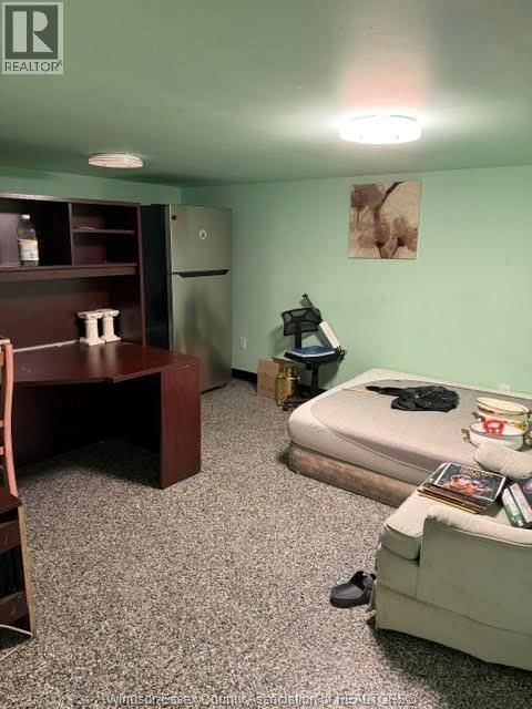 914 ERIE STREET EAST Image 18