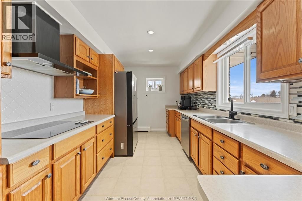 22 ROGER STREET Image 11