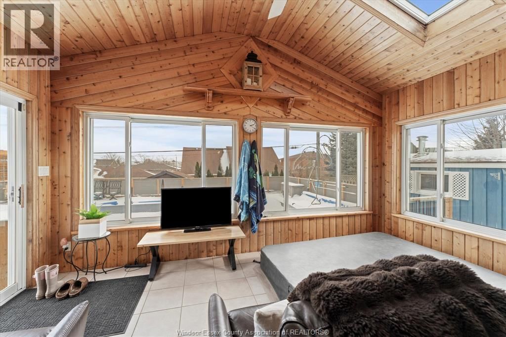 22 ROGER STREET Image 12