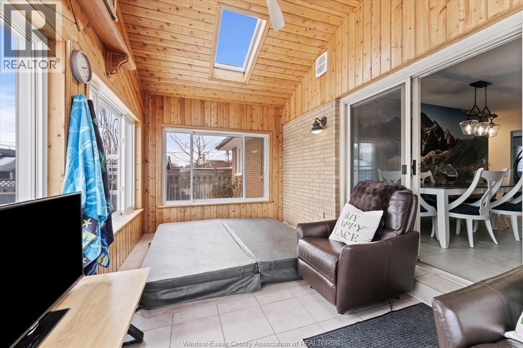 22 ROGER STREET Image 13