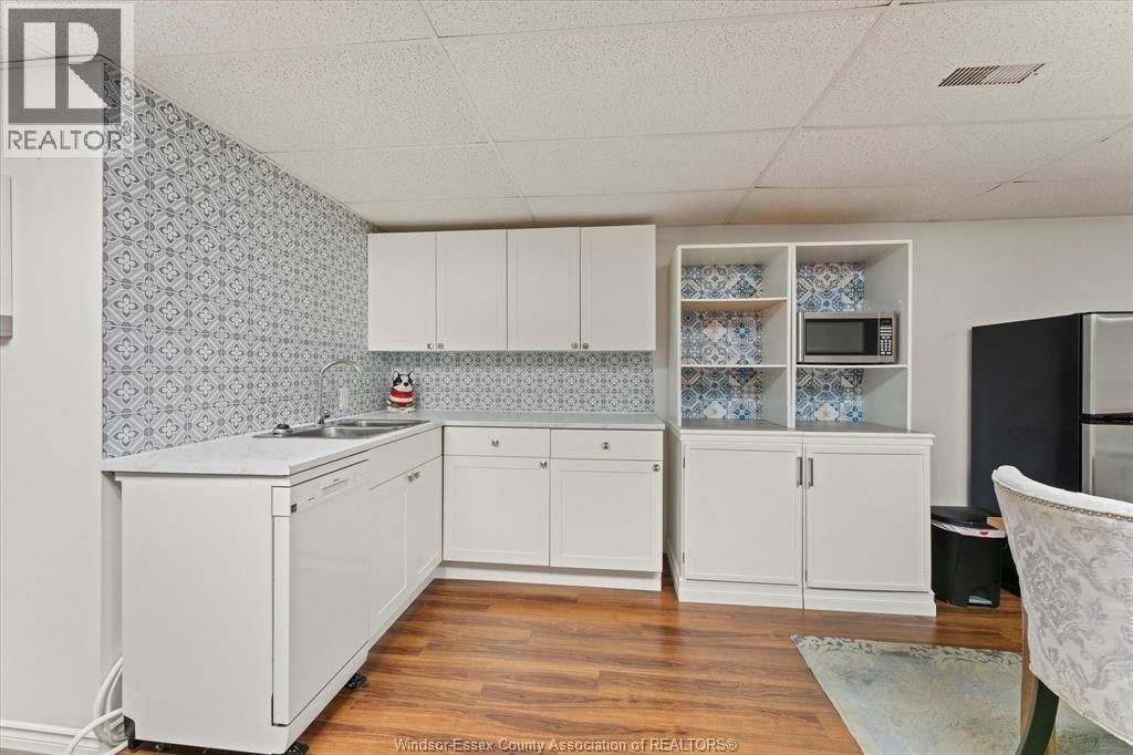 22 ROGER STREET Image 21