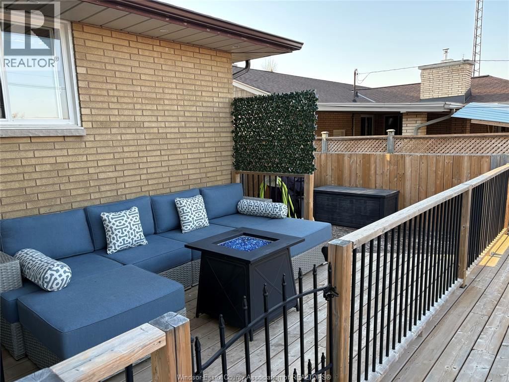 22 ROGER STREET Image 25