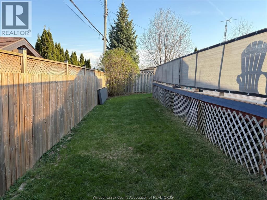 22 ROGER STREET Image 32