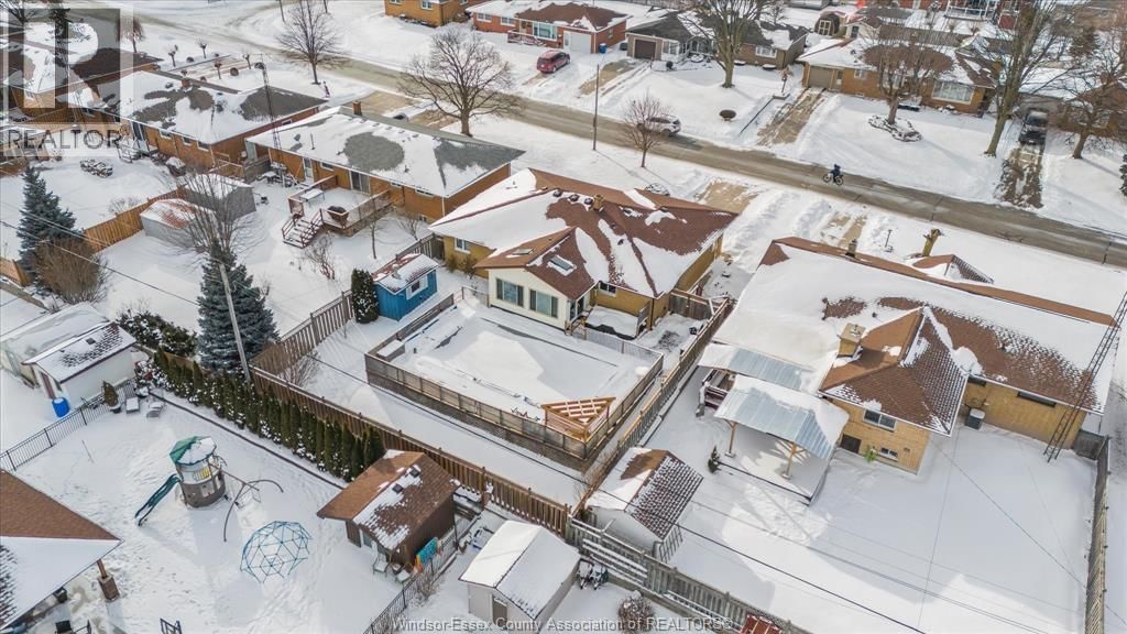 22 ROGER STREET Image 35