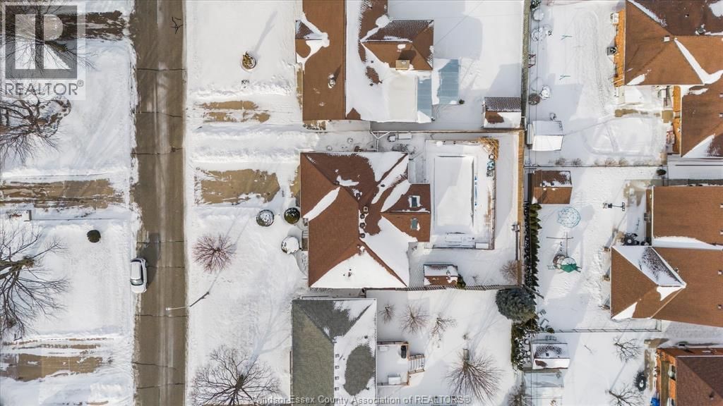 22 ROGER STREET Image 36