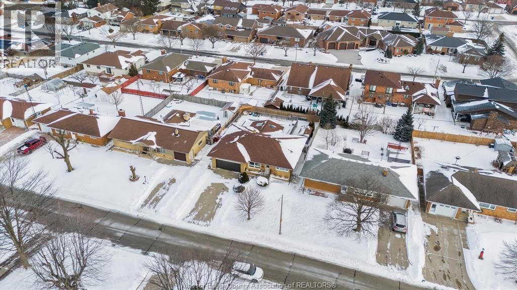 22 ROGER STREET Image 37