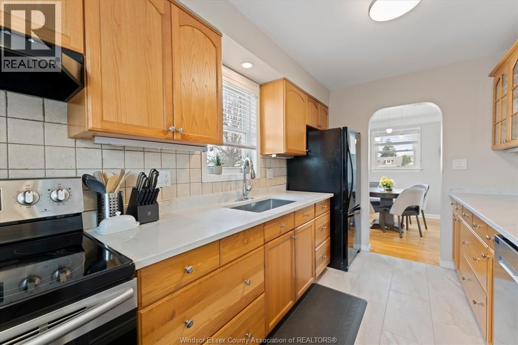 2661 RANDOLPH AVENUE Image 13